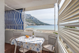 omis vesna beach apartment